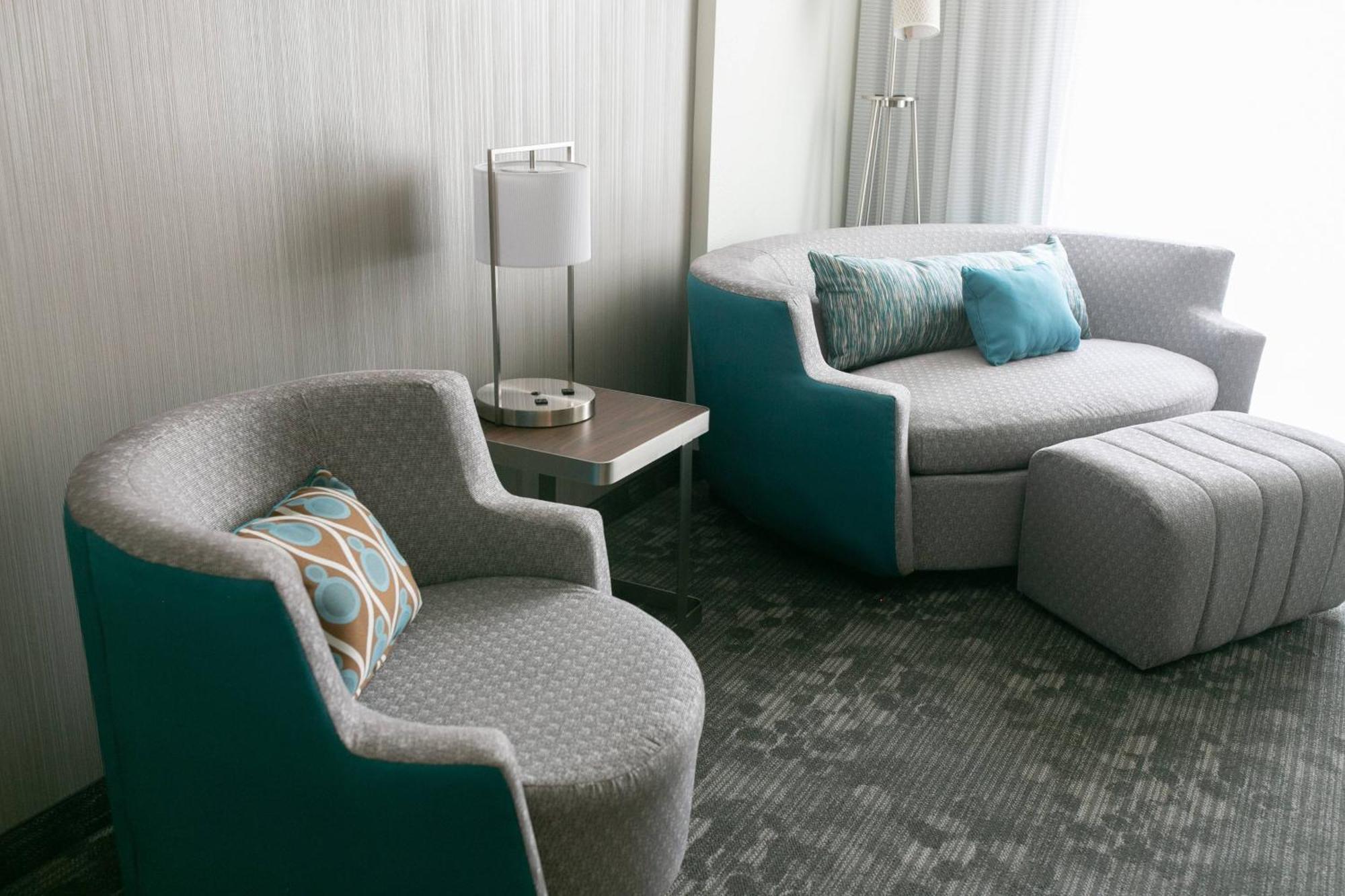 Courtyard Elkhart Hotel Екстериор снимка