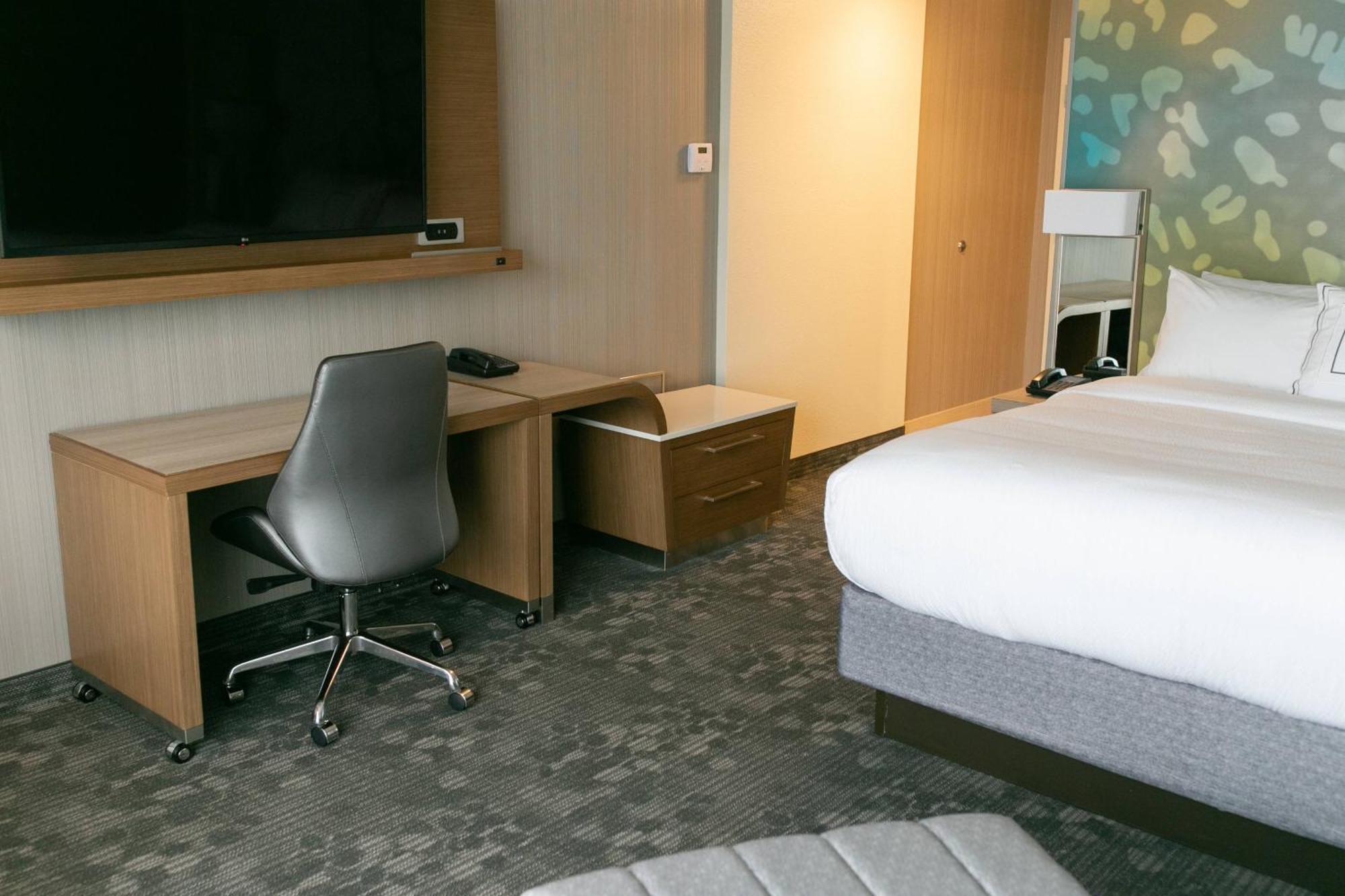 Courtyard Elkhart Hotel Екстериор снимка